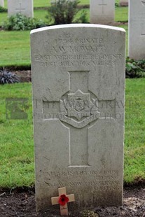LA LAITERIE MILITARY CEMETERY - MOWATT, ARTHUR WILFRED