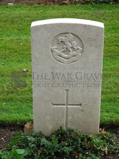 LA LAITERIE MILITARY CEMETERY - NOAKES, S