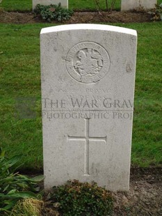 LA LAITERIE MILITARY CEMETERY - PEARS, W