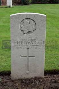 LA LAITERIE MILITARY CEMETERY - PERRIERE, J