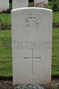 LA LAITERIE MILITARY CEMETERY - RATCLIFFE, B T