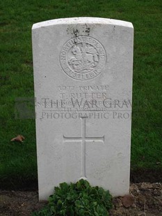 LA LAITERIE MILITARY CEMETERY - RUTTER, T