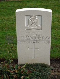LA LAITERIE MILITARY CEMETERY - SHORT, W J