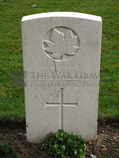 LA LAITERIE MILITARY CEMETERY - SMALL, W