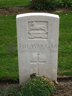 LA LAITERIE MILITARY CEMETERY - SUTHERN, ROBERT