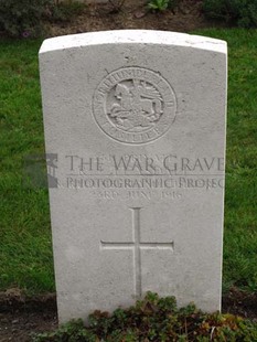 LA LAITERIE MILITARY CEMETERY - TEASDALE, RALPH JOHN