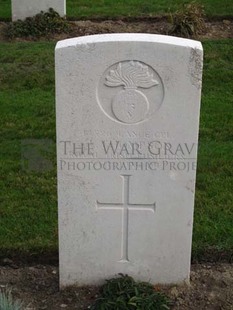 LA LAITERIE MILITARY CEMETERY - THOMPSON, J D