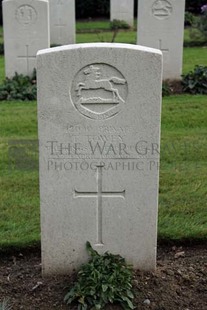 LA LAITERIE MILITARY CEMETERY - TOWEY, T