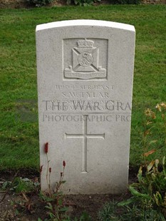 LA LAITERIE MILITARY CEMETERY - TYLAR, SIDNEY WALTER