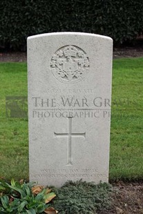 LA LAITERIE MILITARY CEMETERY - WELLS, THADDEUS