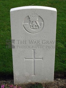 LA LAITERIE MILITARY CEMETERY - WHITE, G P