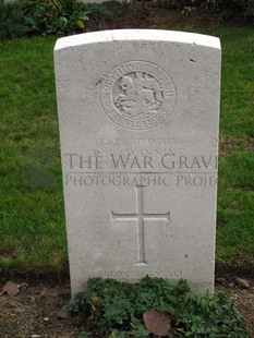LA LAITERIE MILITARY CEMETERY - WINNING, ROBERT BERTIE