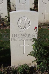 BERKS CEMETERY EXTENSION - APLIN, F G