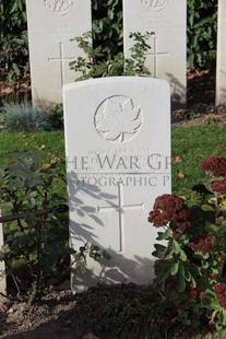 BERKS CEMETERY EXTENSION - KNIGHTS, FREDERICK ANTHONY