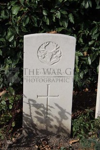 BERKS CEMETERY EXTENSION - ROBERTSON, J