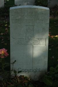 Croisilles British Cemetery - Barr, William Arthur