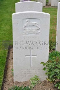 MONT HUON MILITARY CEMETERY, LE TREPORT - ADAMS, J W