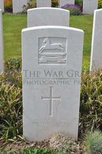 MONT HUON MILITARY CEMETERY, LE TREPORT - ALDERSON, JAMES YOUNG