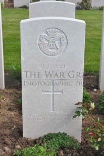 MONT HUON MILITARY CEMETERY, LE TREPORT - ASH, H G