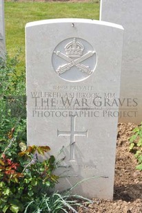 MONT HUON MILITARY CEMETERY, LE TREPORT - ASHBROOK, WILFRED