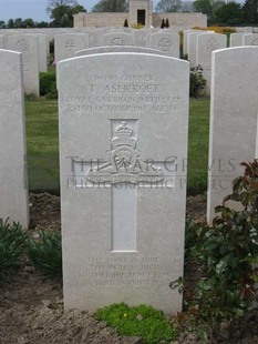 MONT HUON MILITARY CEMETERY, LE TREPORT - ASHCROFT, THOMAS