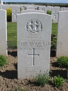 MONT HUON MILITARY CEMETERY, LE TREPORT - ASHMAN, THOMAS FREDERICK