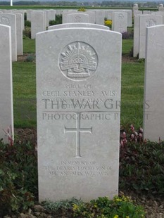 MONT HUON MILITARY CEMETERY, LE TREPORT - AVIS, CECIL STANLEY