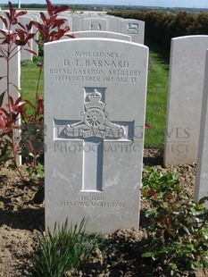 MONT HUON MILITARY CEMETERY, LE TREPORT - BARNARD, DAVID THOMAS