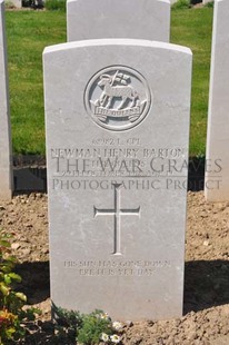 MONT HUON MILITARY CEMETERY, LE TREPORT - BARTON, NEWMAN HENRY