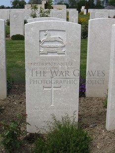 MONT HUON MILITARY CEMETERY, LE TREPORT - BAXTER, FREDRICK