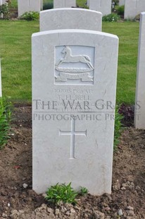 MONT HUON MILITARY CEMETERY, LE TREPORT - BELL, T H