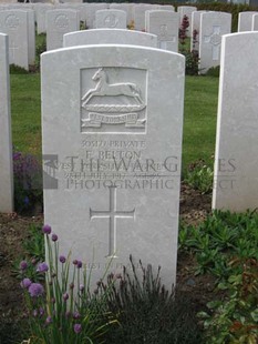 MONT HUON MILITARY CEMETERY, LE TREPORT - BELTON, FRANK