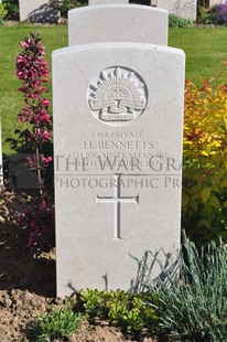 MONT HUON MILITARY CEMETERY, LE TREPORT - BENNETTS, HENRY
