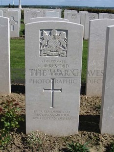 MONT HUON MILITARY CEMETERY, LE TREPORT - BERESFORD, ENOCH