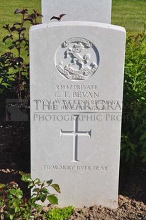 MONT HUON MILITARY CEMETERY, LE TREPORT - BEVAN, CHARLIE THOMAS