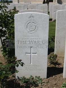 MONT HUON MILITARY CEMETERY, LE TREPORT - BINNEY, JOHN