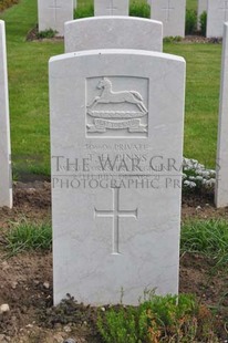 MONT HUON MILITARY CEMETERY, LE TREPORT - BINNS, THOMAS HENRY