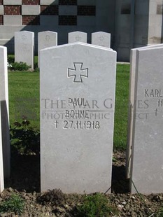 MONT HUON MILITARY CEMETERY, LE TREPORT - BOGGON, J