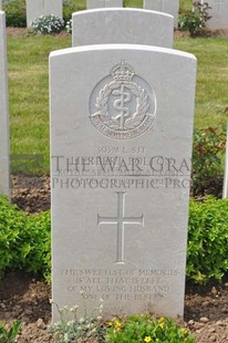 MONT HUON MILITARY CEMETERY, LE TREPORT - BOLTON, HERBERT