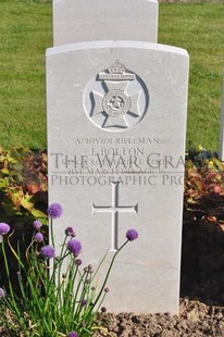 MONT HUON MILITARY CEMETERY, LE TREPORT - BOLTON, JAMES