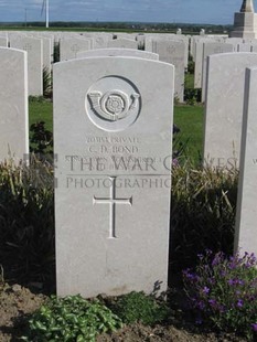 MONT HUON MILITARY CEMETERY, LE TREPORT - BOND, C D