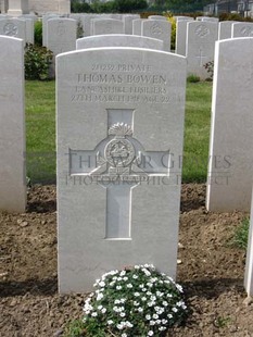MONT HUON MILITARY CEMETERY, LE TREPORT - BOWEN, THOMAS