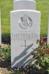 MONT HUON MILITARY CEMETERY, LE TREPORT - BOWMAN, JOSEPH