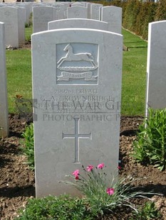 MONT HUON MILITARY CEMETERY, LE TREPORT - BROWNBRIDGE, G A