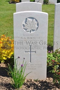 MONT HUON MILITARY CEMETERY, LE TREPORT - BURNETT, CLEMENT SCOTT