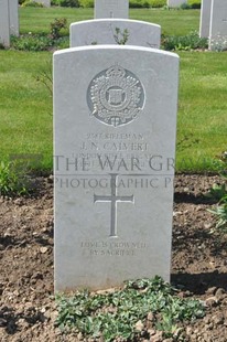 MONT HUON MILITARY CEMETERY, LE TREPORT - CALVERT, J N