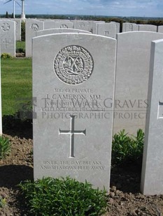MONT HUON MILITARY CEMETERY, LE TREPORT - CAMERON, JOHN