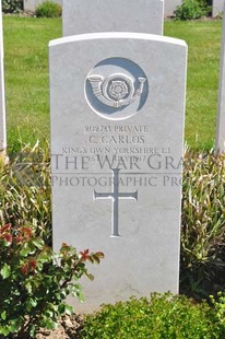 MONT HUON MILITARY CEMETERY, LE TREPORT - CARLOS, C