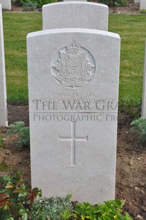 MONT HUON MILITARY CEMETERY, LE TREPORT - CARTWRIGHT, CHARLES