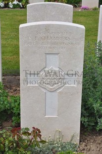 MONT HUON MILITARY CEMETERY, LE TREPORT - CHAMBERS, F